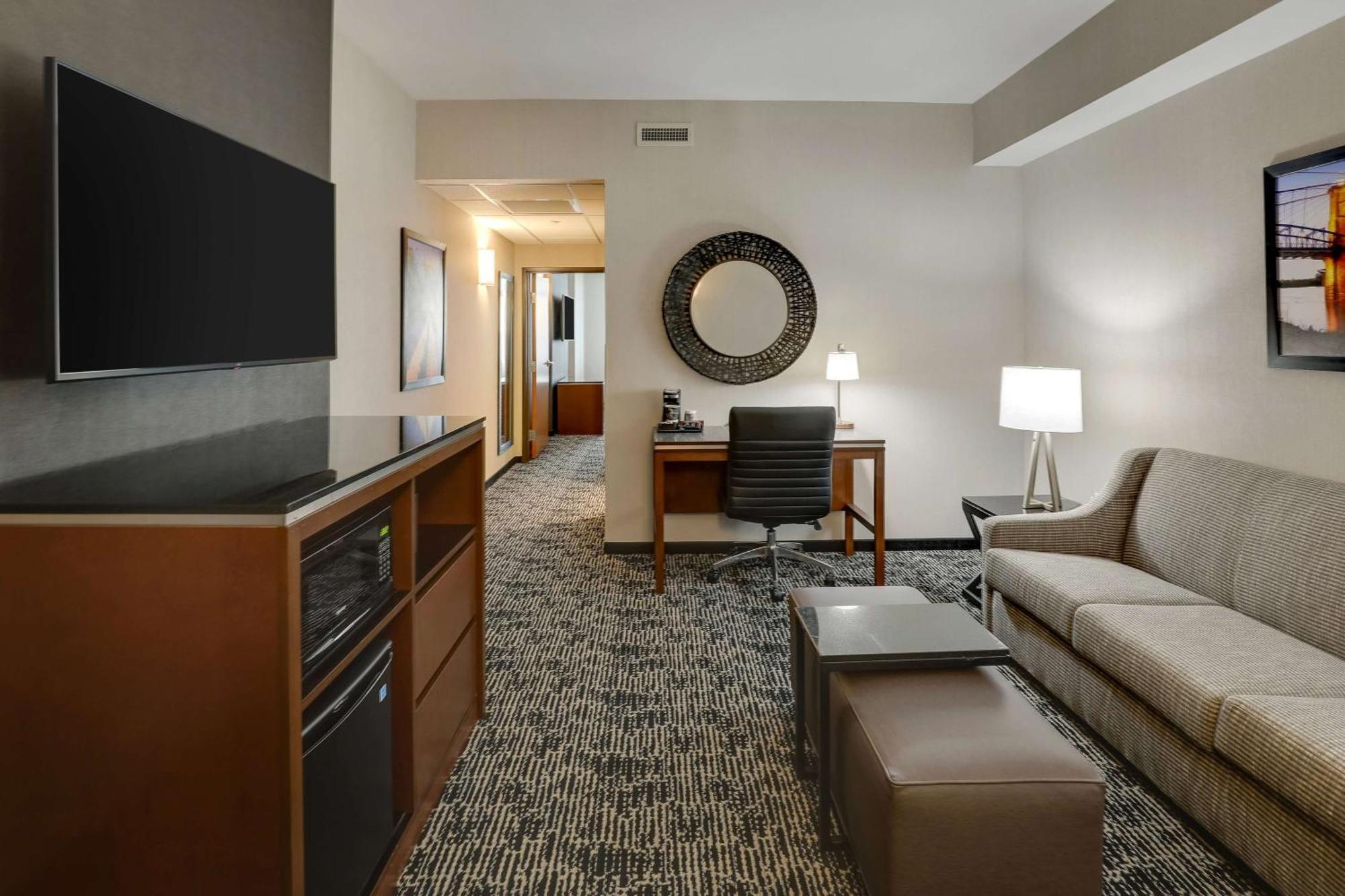 Drury Plaza Hotel Cincinnati Флорънс Екстериор снимка