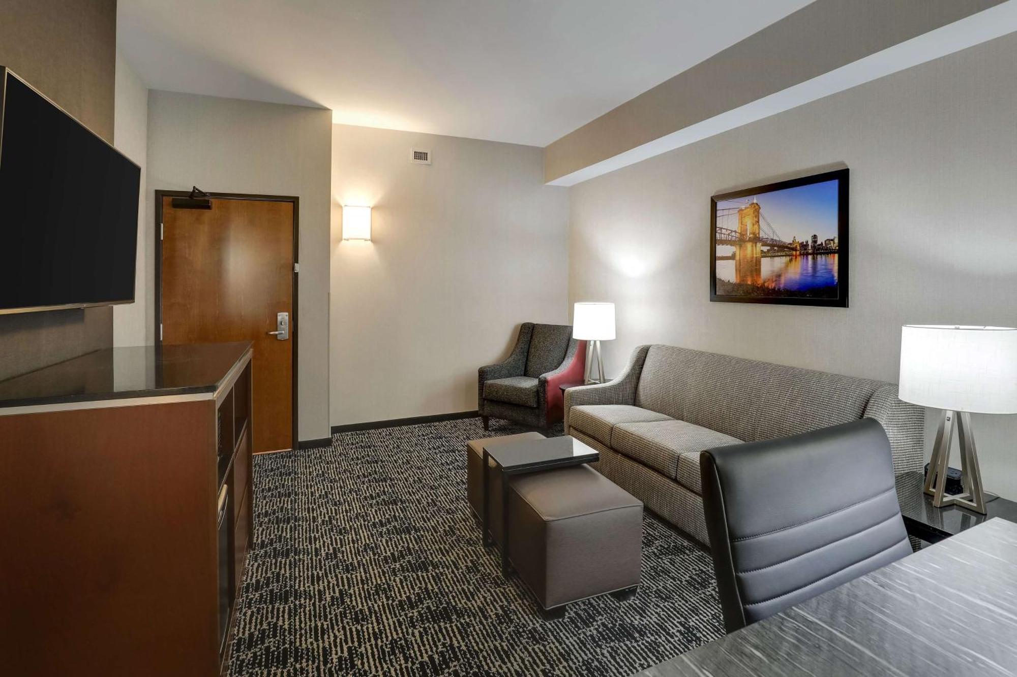 Drury Plaza Hotel Cincinnati Флорънс Екстериор снимка