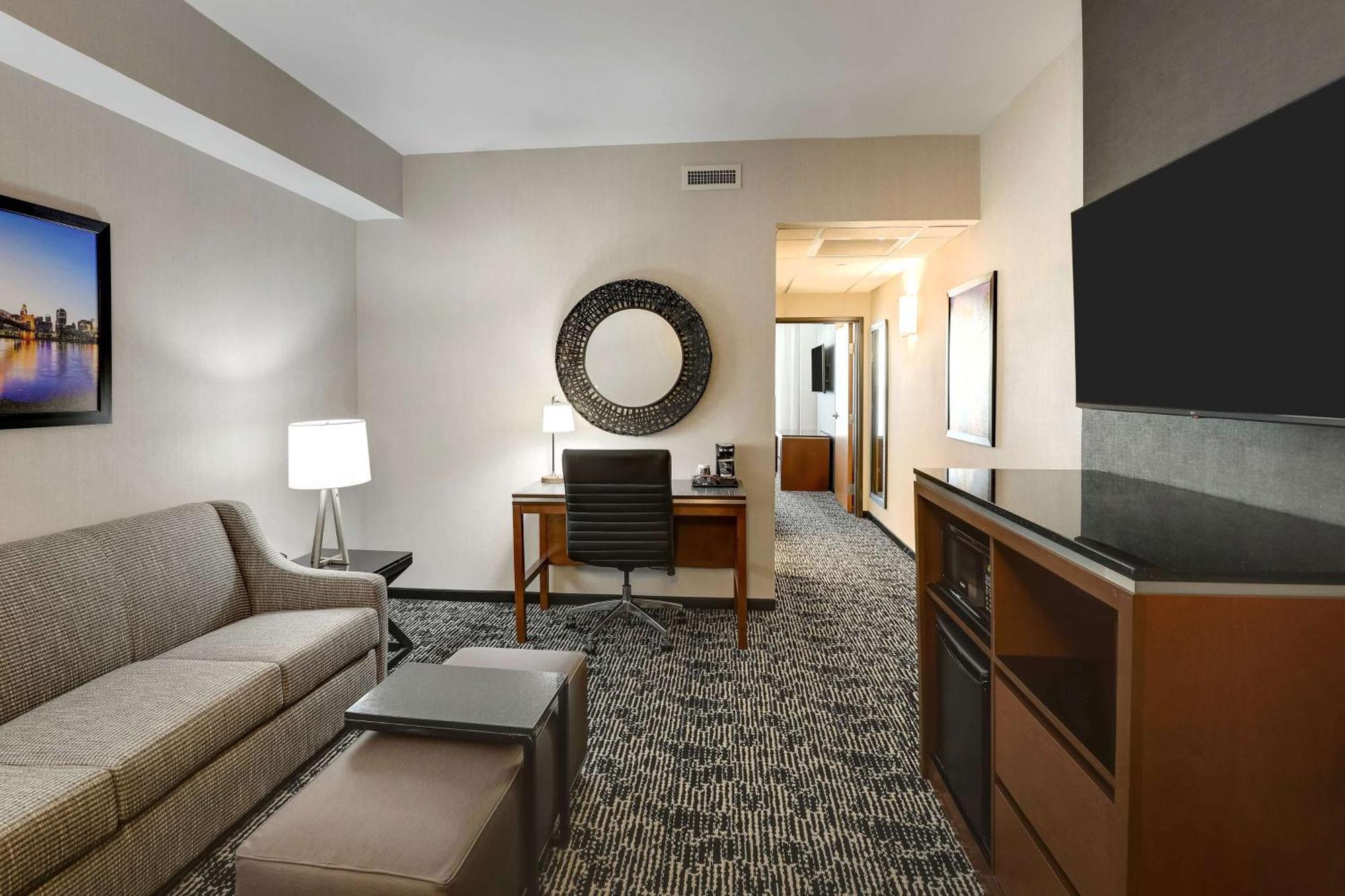 Drury Plaza Hotel Cincinnati Флорънс Екстериор снимка